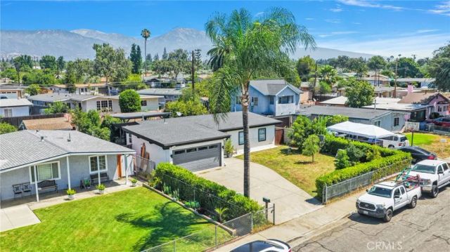 923 Hallwood Avenue, Pomona, CA 91767