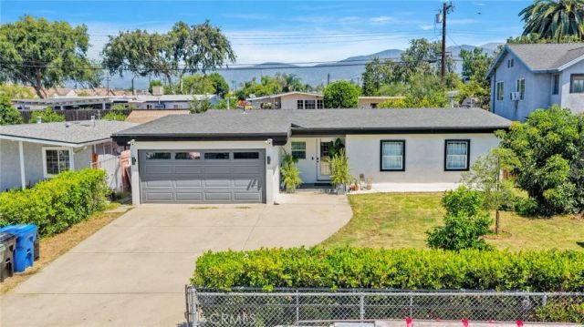 923 Hallwood Avenue, Pomona, CA 91767