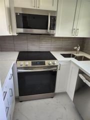 1333 E Hallandale Beach Boulevard 423, Hallandale Beach, FL 33009