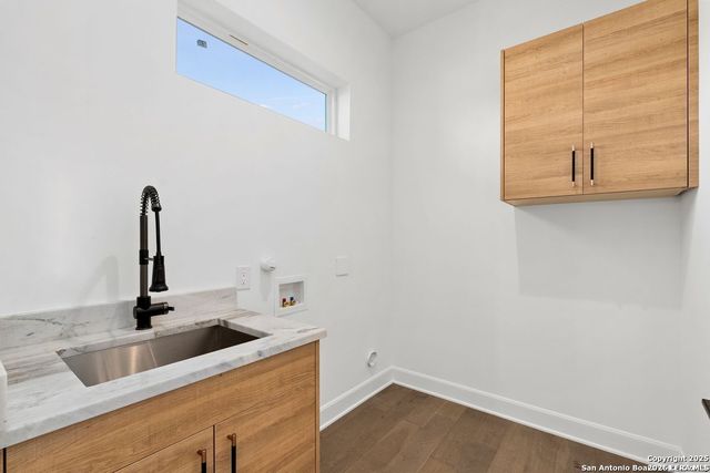 230 Cassiano, San Antonio, TX 78204