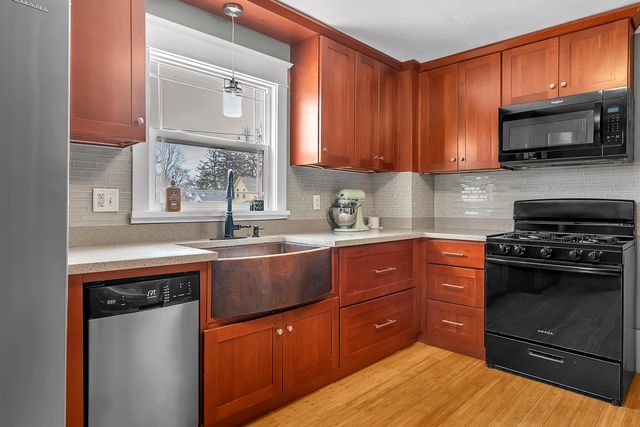 14 N Michigan Street, La Crosse, IN 46348