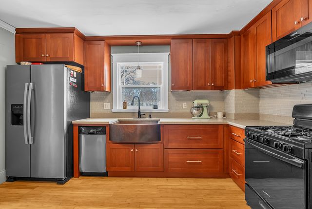 14 N Michigan Street, La Crosse, IN 46348