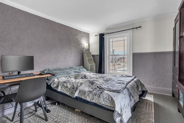 14 N Michigan Street, La Crosse, IN 46348