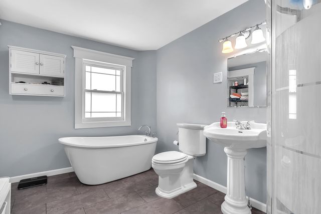 14 N Michigan Street, La Crosse, IN 46348