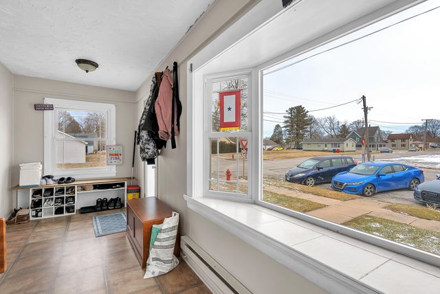 14 N Michigan Street, La Crosse, IN 46348