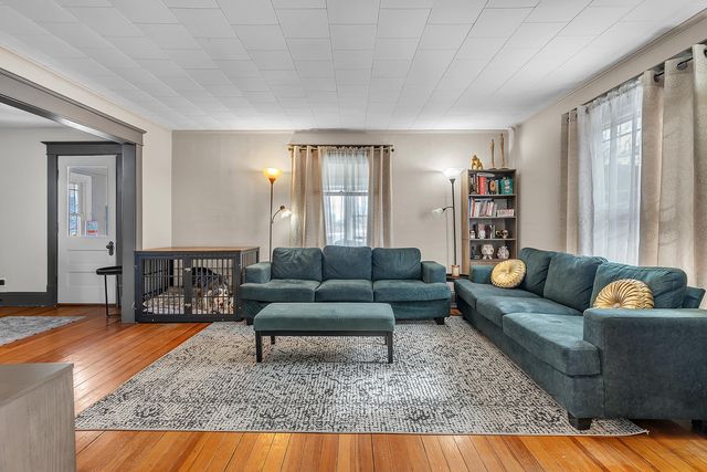 14 N Michigan Street, La Crosse, IN 46348