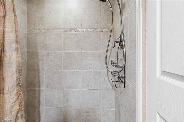 1702 Park Meadows DR # 1, Fort Myers, FL 33907