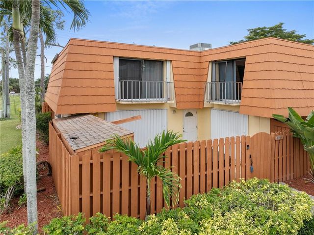 1702 Park Meadows DR # 1, Fort Myers, FL 33907