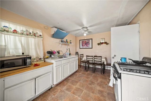 2005 W Norberry, Lancaster, CA 93536