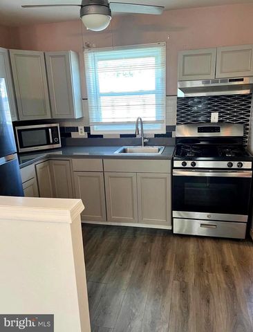 5619 MITCHELL RD, Levittown, PA 19057
