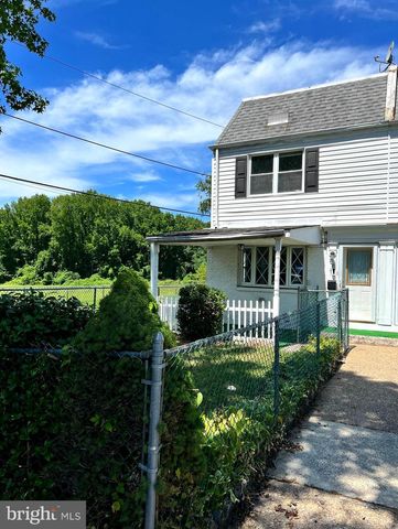5619 MITCHELL RD, Levittown, PA 19057
