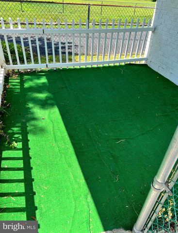 5619 MITCHELL RD, Levittown, PA 19057