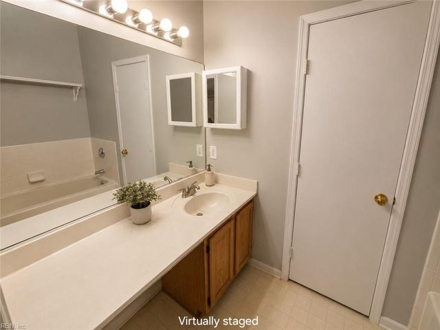 480 Rivers Ridge CIR, Newport News, VA 23608