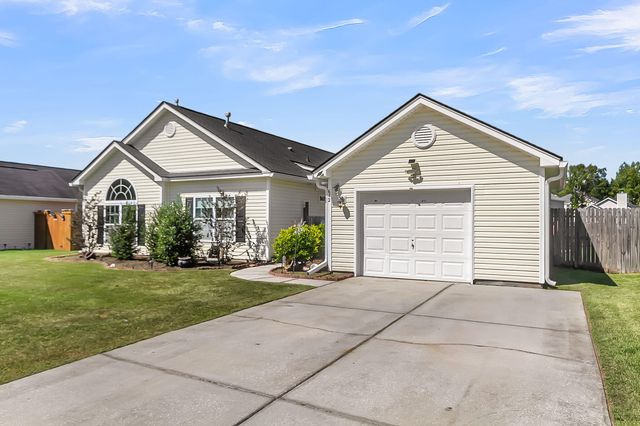 642 Savannah River Drive, Summerville, SC 29485