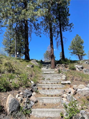 197 Cameron Lake Loop Road, Okanogan, WA 98840