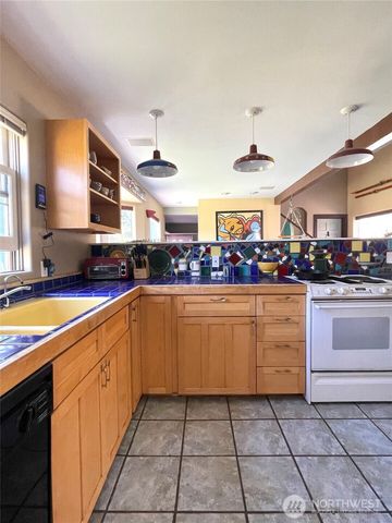 197 Cameron Lake Loop Road, Okanogan, WA 98840