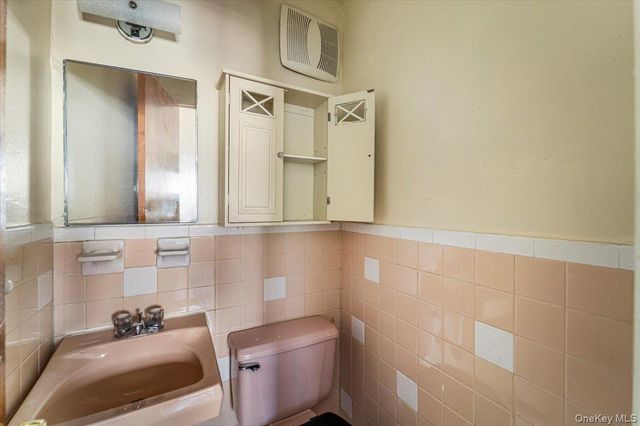 5915 Xenia Street, Corona, NY 11368