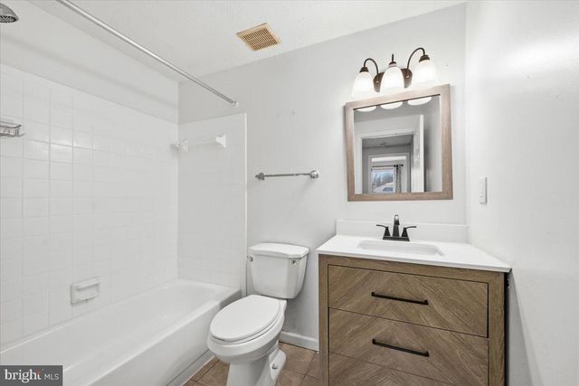 8624 IRVIN AVE, Lanham, MD 20706