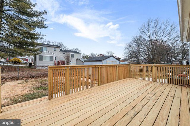 8624 IRVIN AVE, Lanham, MD 20706