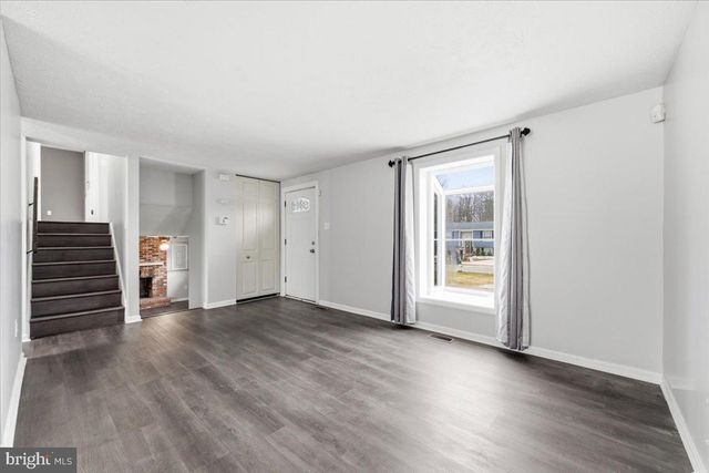 8624 IRVIN AVE, Lanham, MD 20706