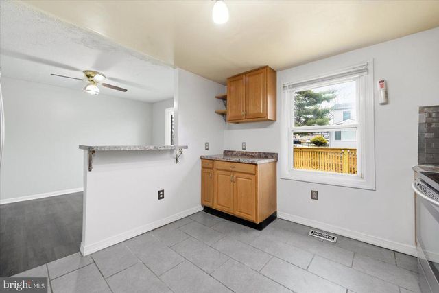 8624 IRVIN AVE, Lanham, MD 20706