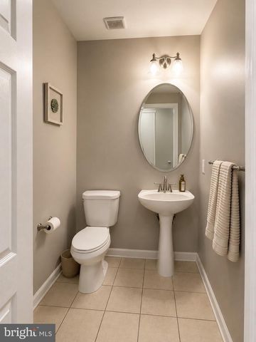 141 COBURN RD, Pennington, NJ 08534