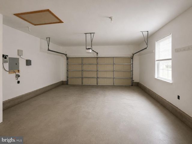 141 COBURN RD, Pennington, NJ 08534