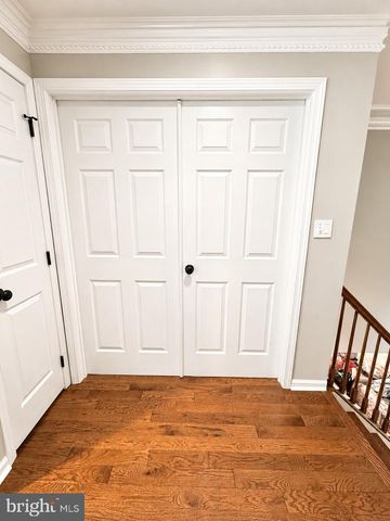 141 COBURN RD, Pennington, NJ 08534