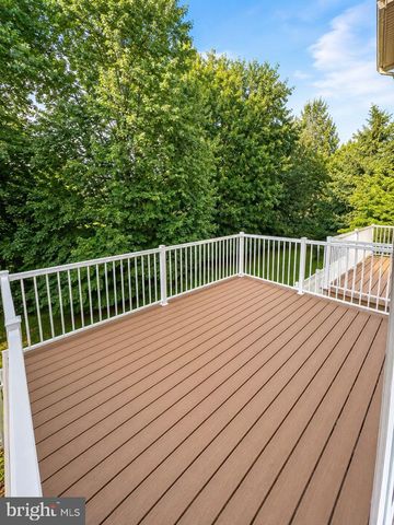 141 COBURN RD, Pennington, NJ 08534