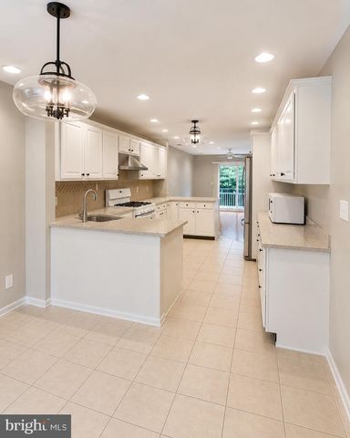 141 COBURN RD, Pennington, NJ 08534