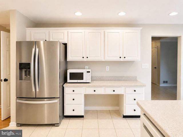 141 COBURN RD, Pennington, NJ 08534
