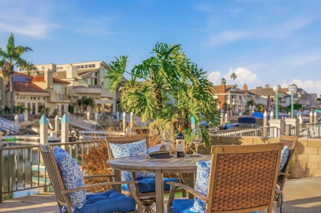 52 Spinnaker Way, Coronado, CA 92118