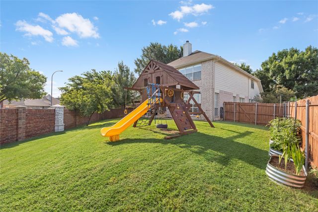 5301 Ficus Drive, Fort Worth, TX 76244