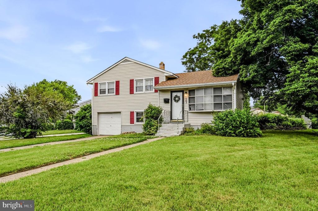 103 MEMORIAL DR, New Castle, DE 19720