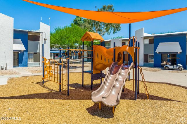 2627 N 45th Avenue 3P, Phoenix, AZ 85035