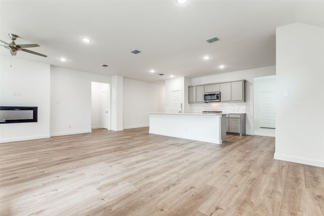 4923 Bellhurst Drive, Princeton, TX 75071