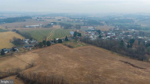 2788 N COLEBROOK RD, Manheim, PA 17545