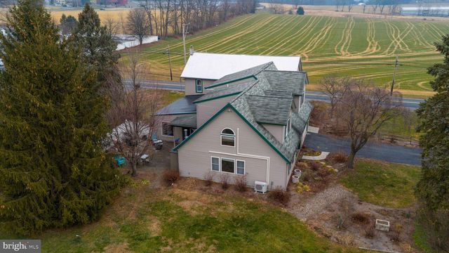 2788 N COLEBROOK RD, Manheim, PA 17545