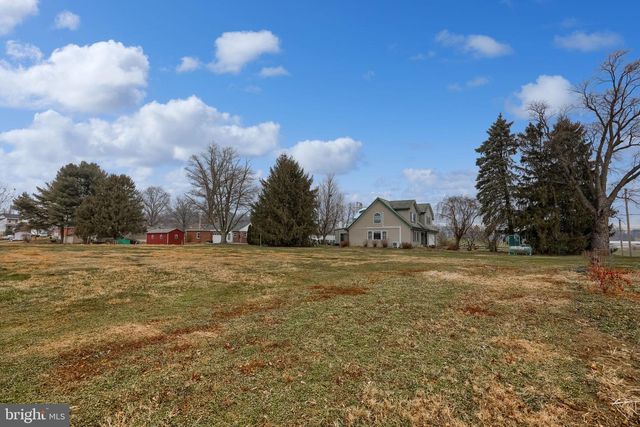 2788 N COLEBROOK RD, Manheim, PA 17545