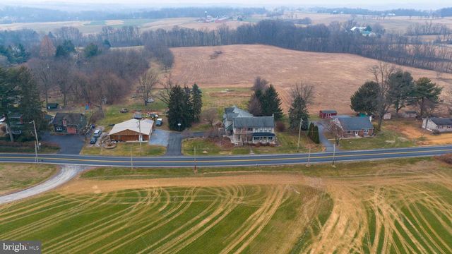 2788 N COLEBROOK RD, Manheim, PA 17545