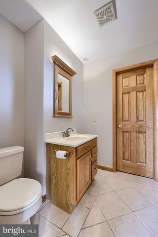 2788 N COLEBROOK RD, Manheim, PA 17545