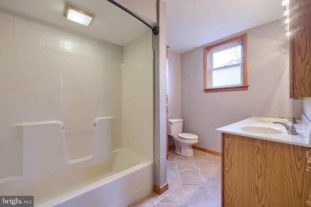 2788 N COLEBROOK RD, Manheim, PA 17545