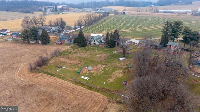 2788 N COLEBROOK RD, Manheim, PA 17545