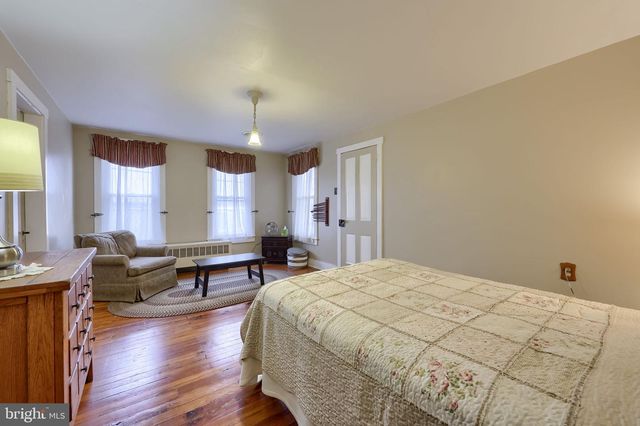 2788 N COLEBROOK RD, Manheim, PA 17545