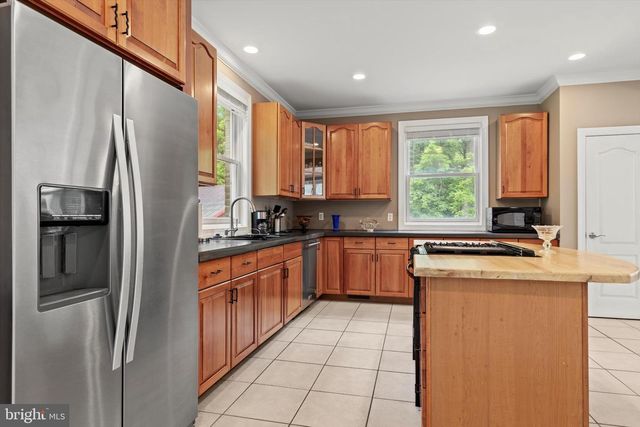 341 CENTRAL AVE, Glyndon, MD 21071