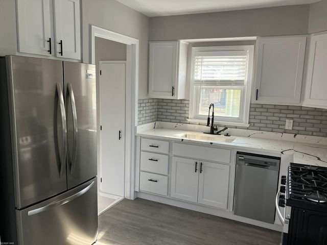 3727 Normandy Street, Royal Oak, MI 48073