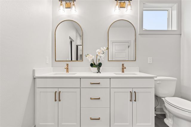 1282 S 92nd Street, West Des Moines, IA 50266