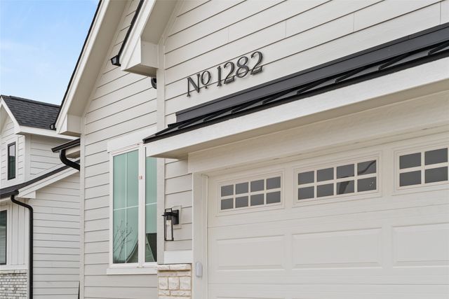 1282 S 92nd Street, West Des Moines, IA 50266