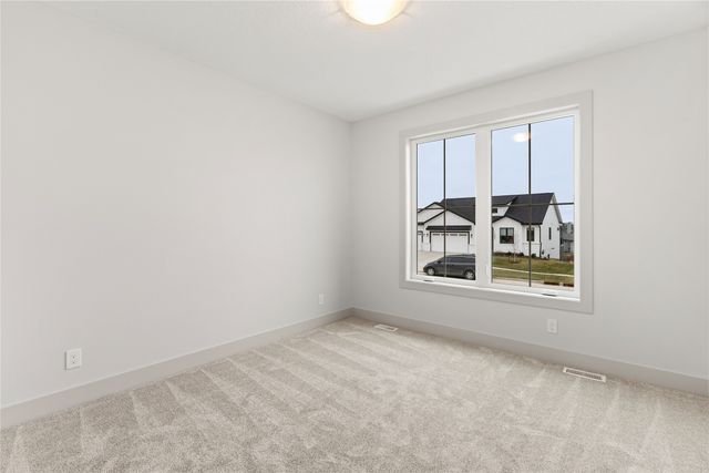 1282 S 92nd Street, West Des Moines, IA 50266