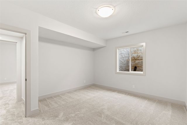 1282 S 92nd Street, West Des Moines, IA 50266